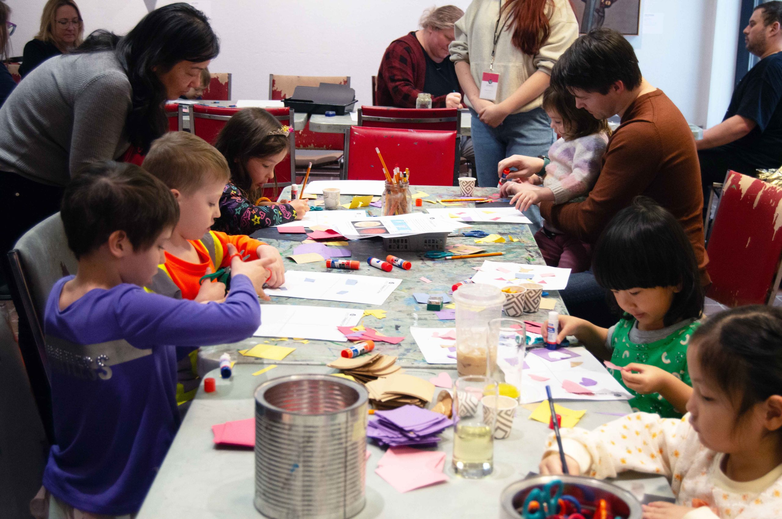 Children learning art at the Thunder Bay Art Gallery